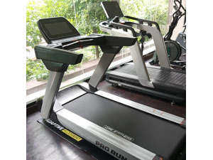 ขอขอบคุณแพรพลอย สั่งซื้อ Core-Fitness ลู่วิ่งไฟฟ้าขนาดใหญ่ Pro Run Plus