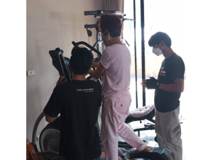 ขอขอบคุณสมเกียรติ สั่งซื้อ Core-Fitness เครื่องเดินวงรี Fit Climb รุ่น Auto Incline